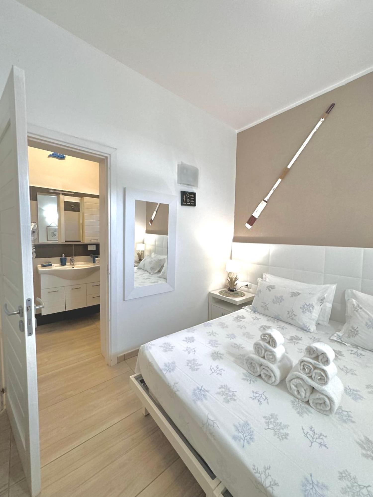 Torre Squillace Aquarama Rooms & Apartments المظهر الخارجي الصورة